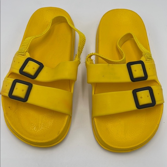 Yellow Toddler Water Sandals – Size 7/8 – Flexible & Secure - Picture 1 of 7